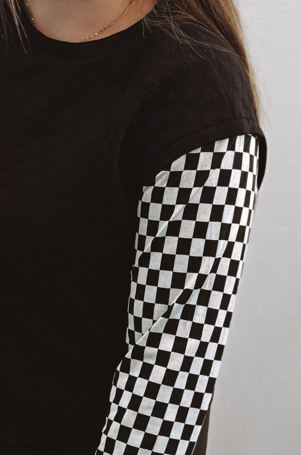 CHECKERED SLEEVE TOP