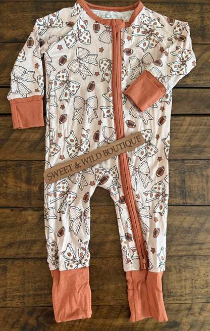 BOW DOWN TO KICKOFF ZIPPY