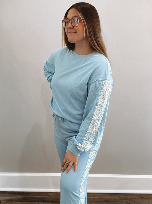 BLUE FLORAL LOUNGE SET