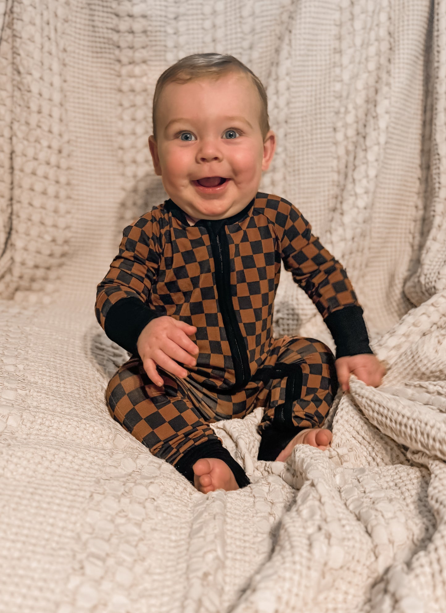 CHECKERED COCOA ZIPPY