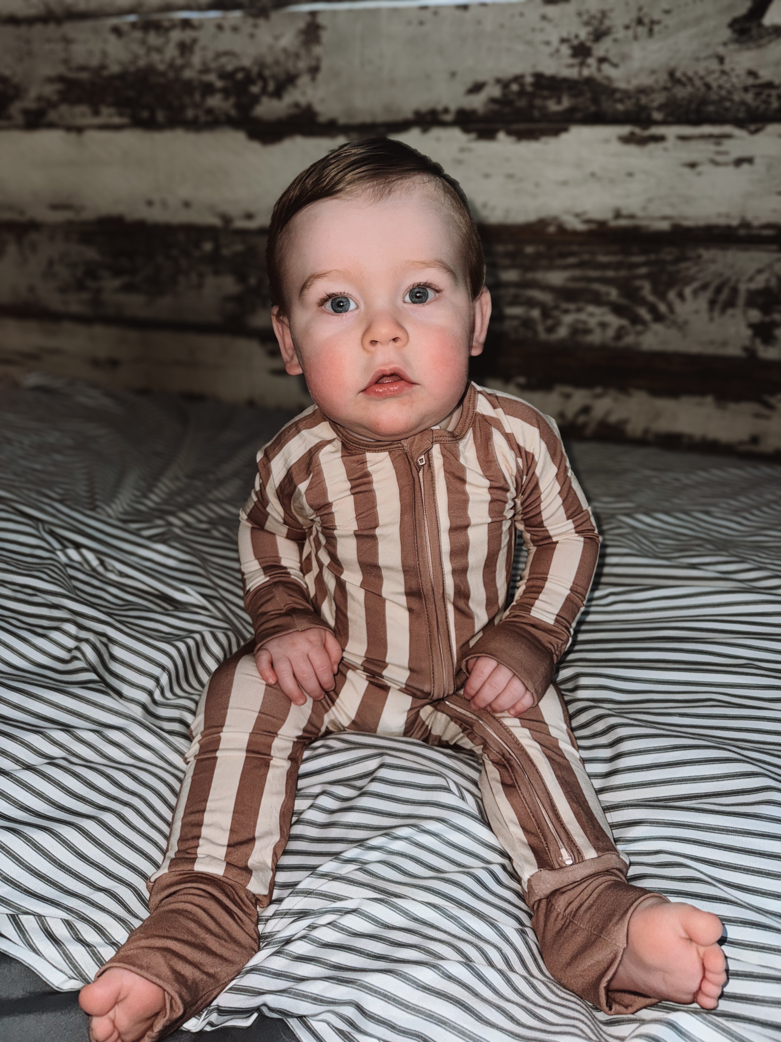 STRIPED ZIPPY